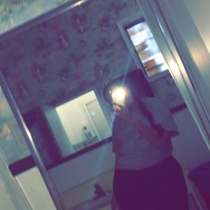 Meet your Posher, Elaine